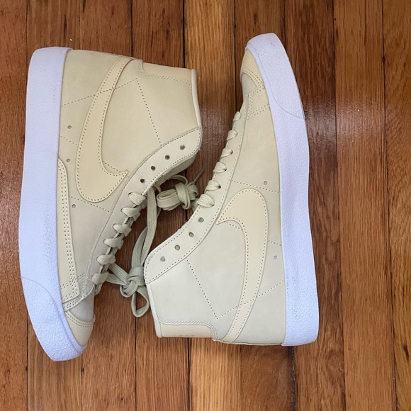 Nike Blazer - Picture 3 of 11